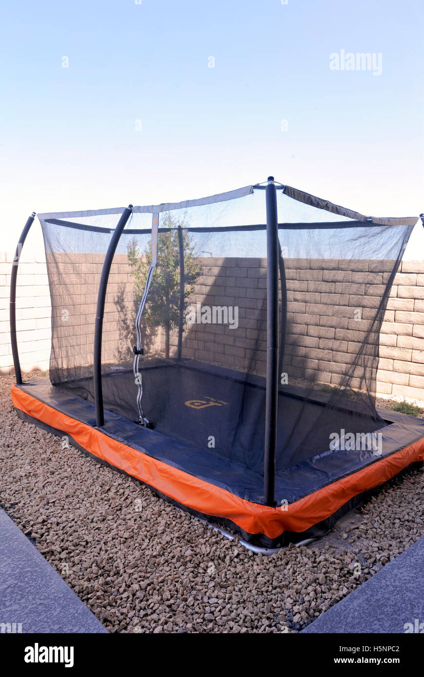 Square trampoline Banque de photographies et d'images à haute résolution -  Alamy