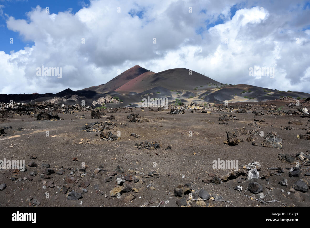 L'aride paysage volcanique autour de Sœurs sur l'île de l'Ascension de pointe Banque D'Images