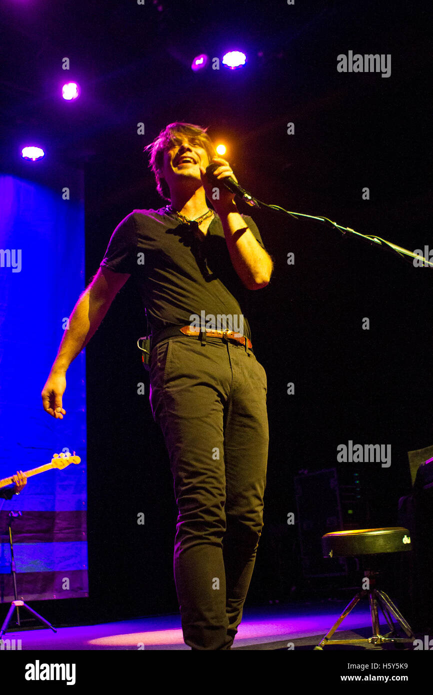 SAN FRANCISCO, CA - 3 NOV : Taylor Hanson de Hanson effectue au Fillmore le 3 novembre 2015 à San Francisco, Californie. (Photographie par Christopher Victorio pour la photo l'accès). Banque D'Images