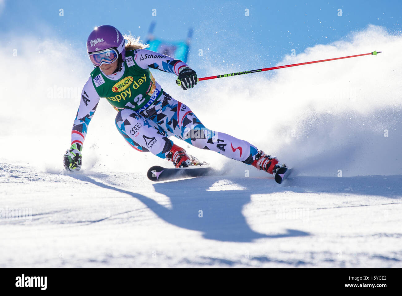 Sölden, Autriche. 22 octobre, 2016. Eza Vista de l'Autriche est en concurrence Michaela au cours de la première exécution de la Coupe du monde de slalom géant dames course à Sölden, Autriche le 22 octobre 2016. Credit : Jure Makovec/Alamy Live News Banque D'Images