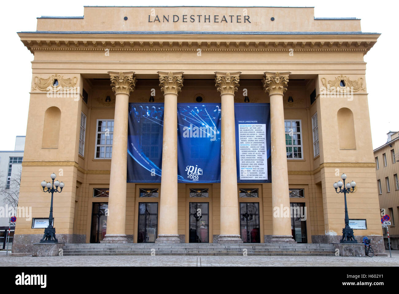 Théâtre d'Etat, le Landestheater, capitale provinciale d'Innsbruck, Tyrol, Autriche, Europe Banque D'Images