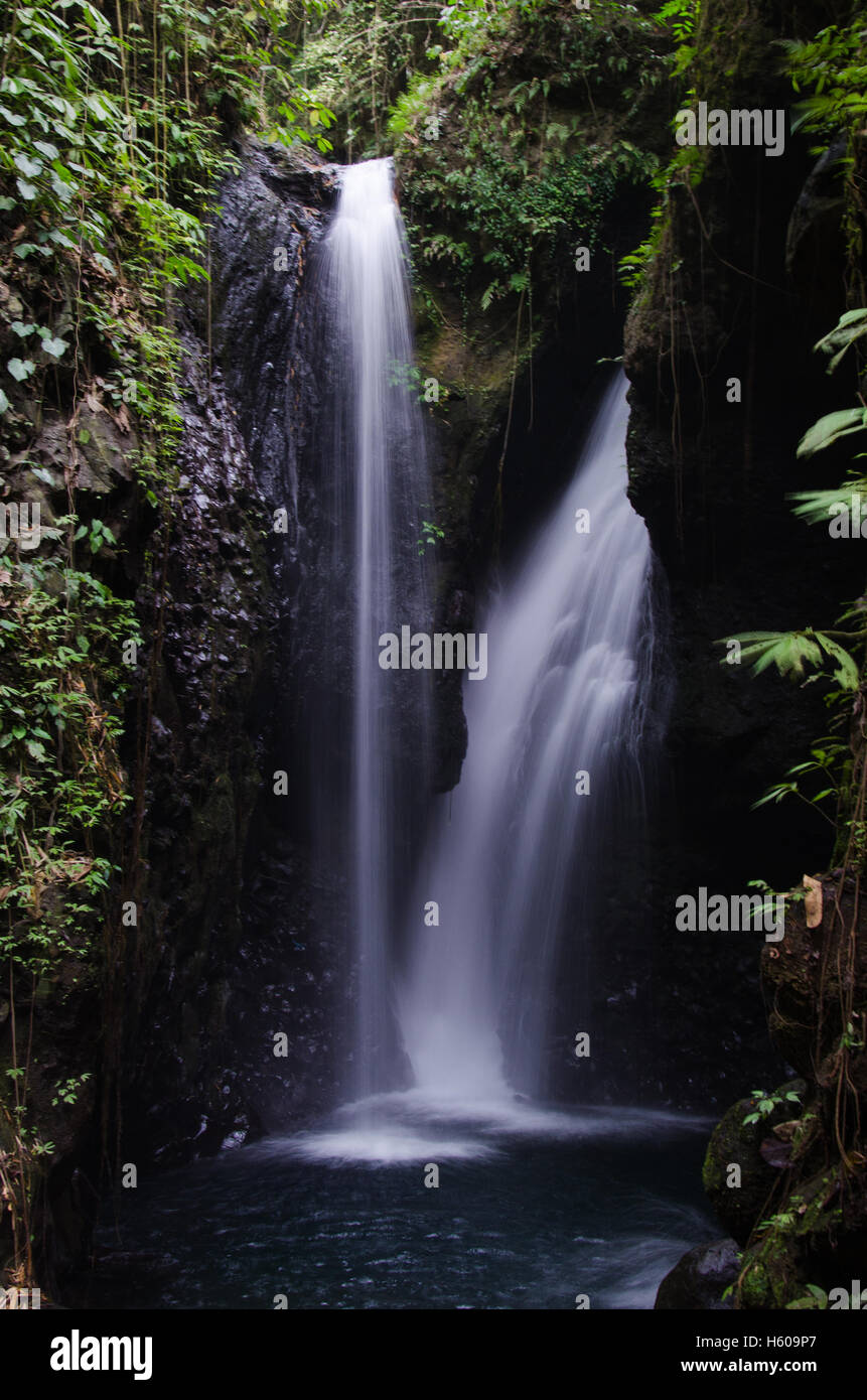 La double cascade de Gitgit Banque D'Images