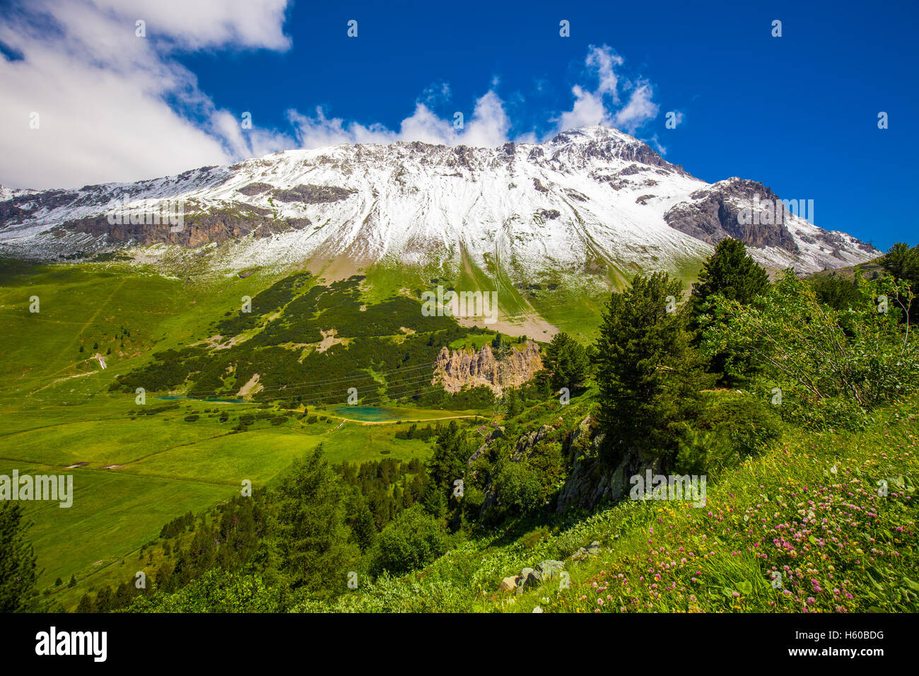 Col d'Albula - Swiss Mountain passent près de Sankt Moritz dans le canton des Grisons, Suisse, Europe. Banque D'Images