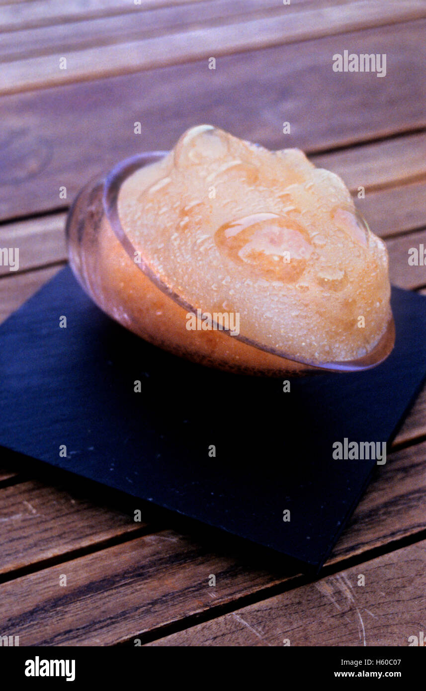 Création de Ferran Adrià.L'air de carotte.restaurant El Bulli.Cala Montjoi. Roses.Girona.Catalogne.Espagne Banque D'Images