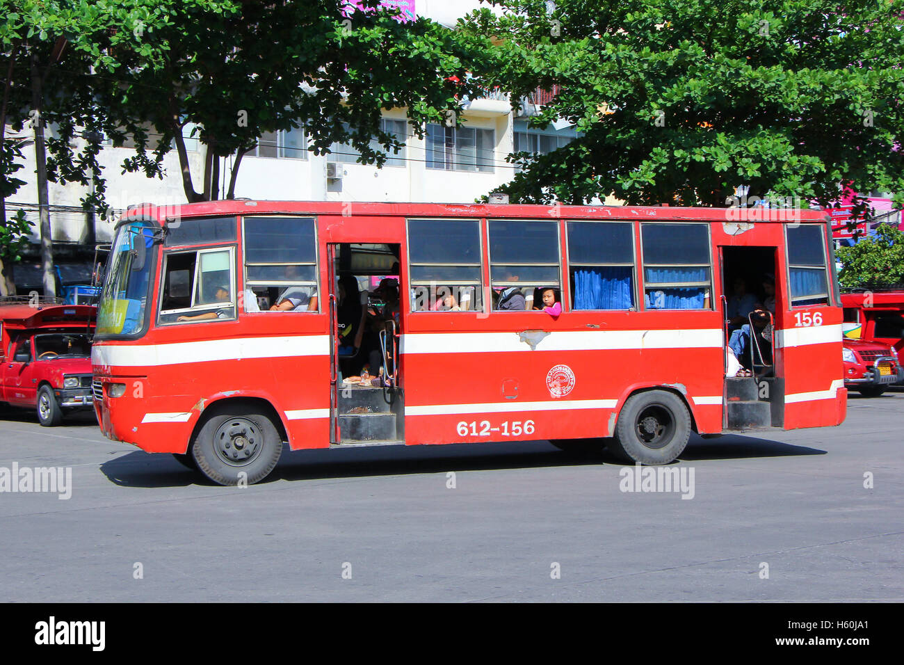 Chiang Mai, Thaïlande - 13 MAI 2014 : la compagnie Prempracha. La route Mae Hong Son et de Chiangmai. Photo à la gare routière de Chiangmai, th Banque D'Images