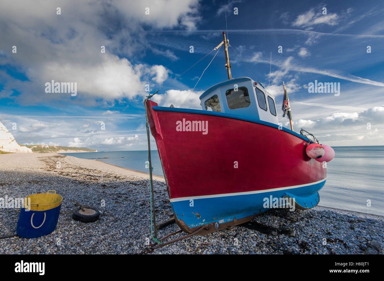 Pêcheur traditionnel boat on beach in beer, Devon, UK. De l'héritage britannique. Banque D'Images