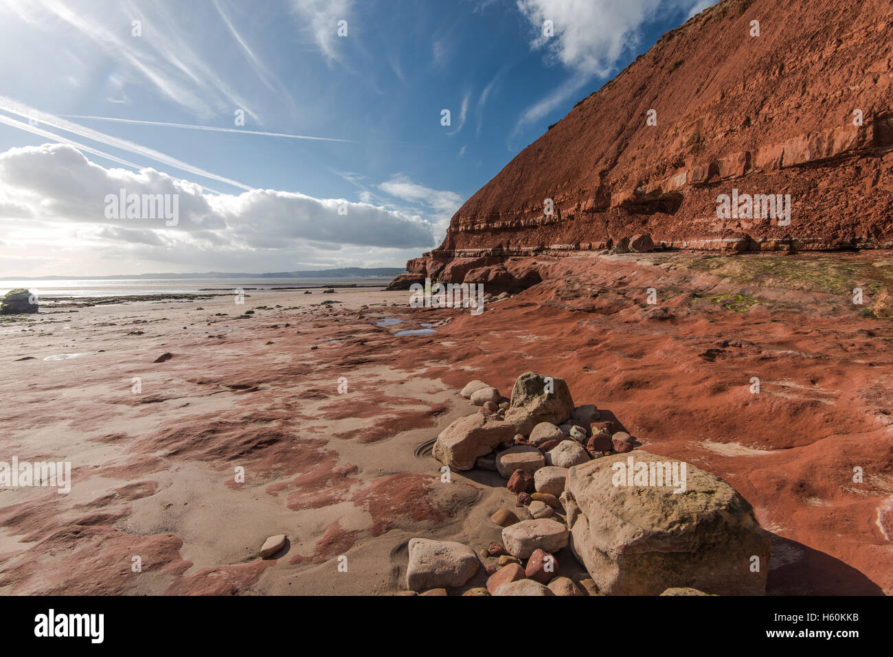 Belle mais spectaculaire falaise de la Côte Jurassique, site du patrimoine mondial en Angleterre, Devon, UK Banque D'Images
