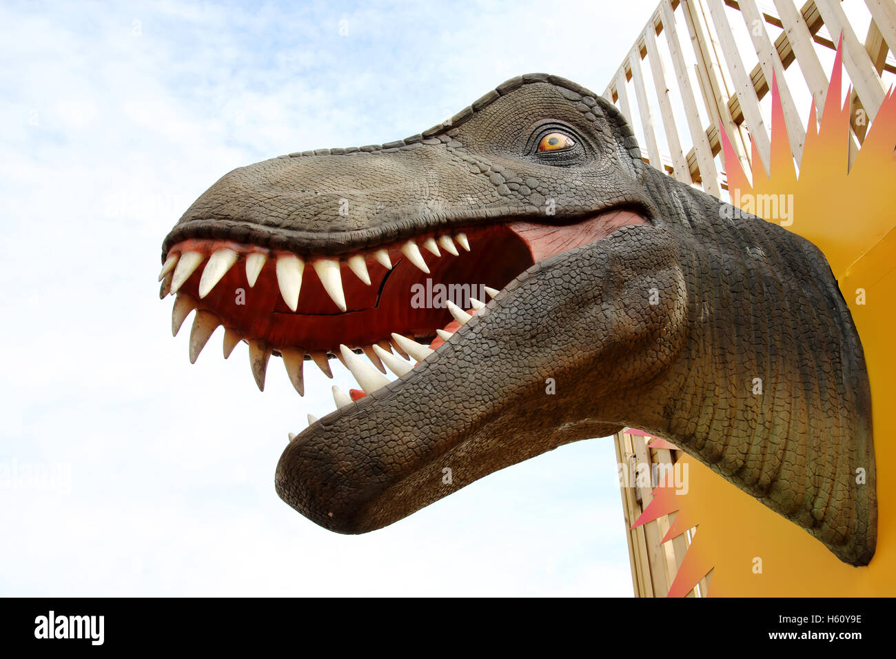 Close up of dinosaur et le fond de ciel Banque D'Images