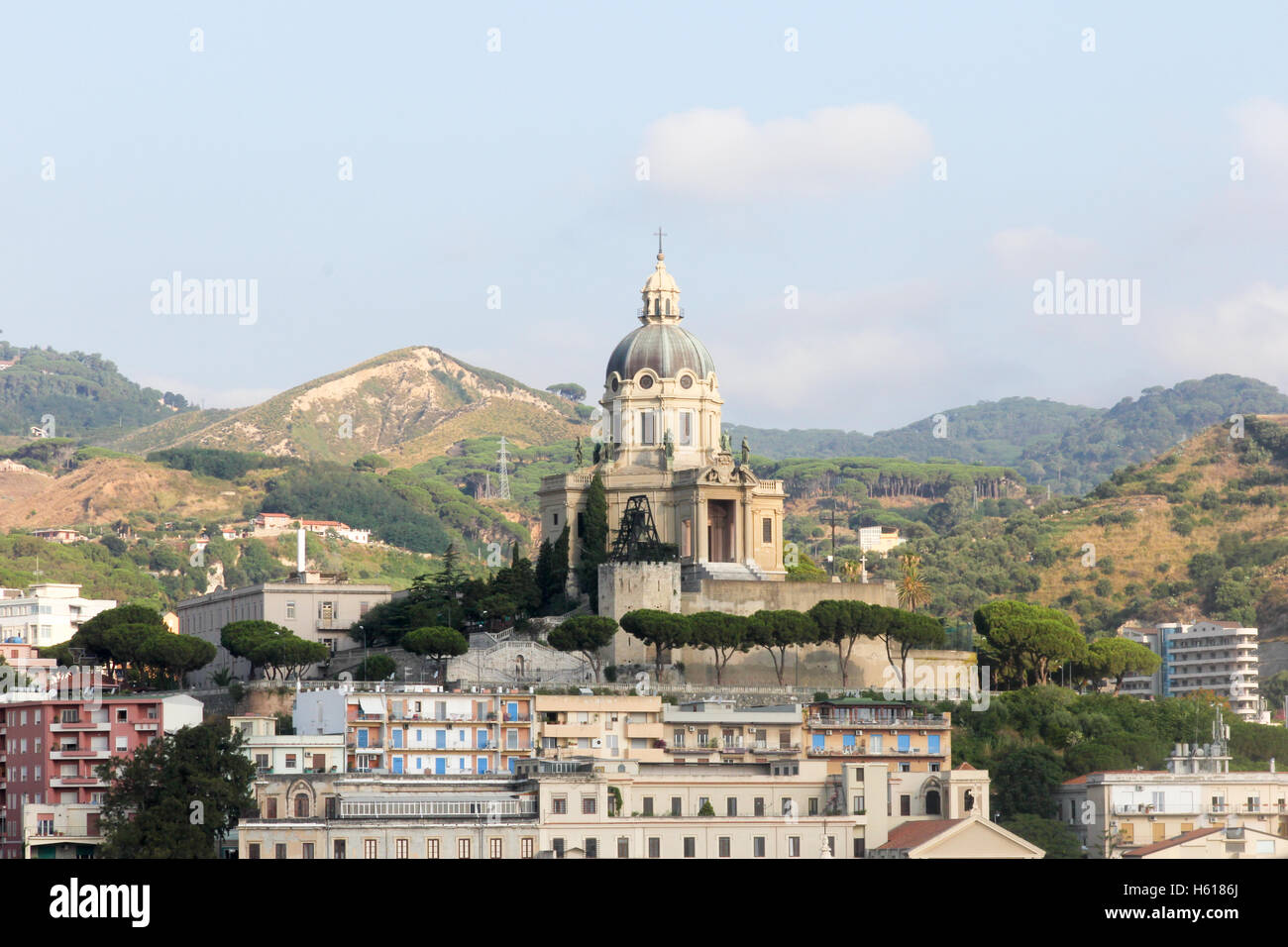 Le Sacrario di Cristo perché sur une colline dans la région de Messine, Sicile, Italie Banque D'Images