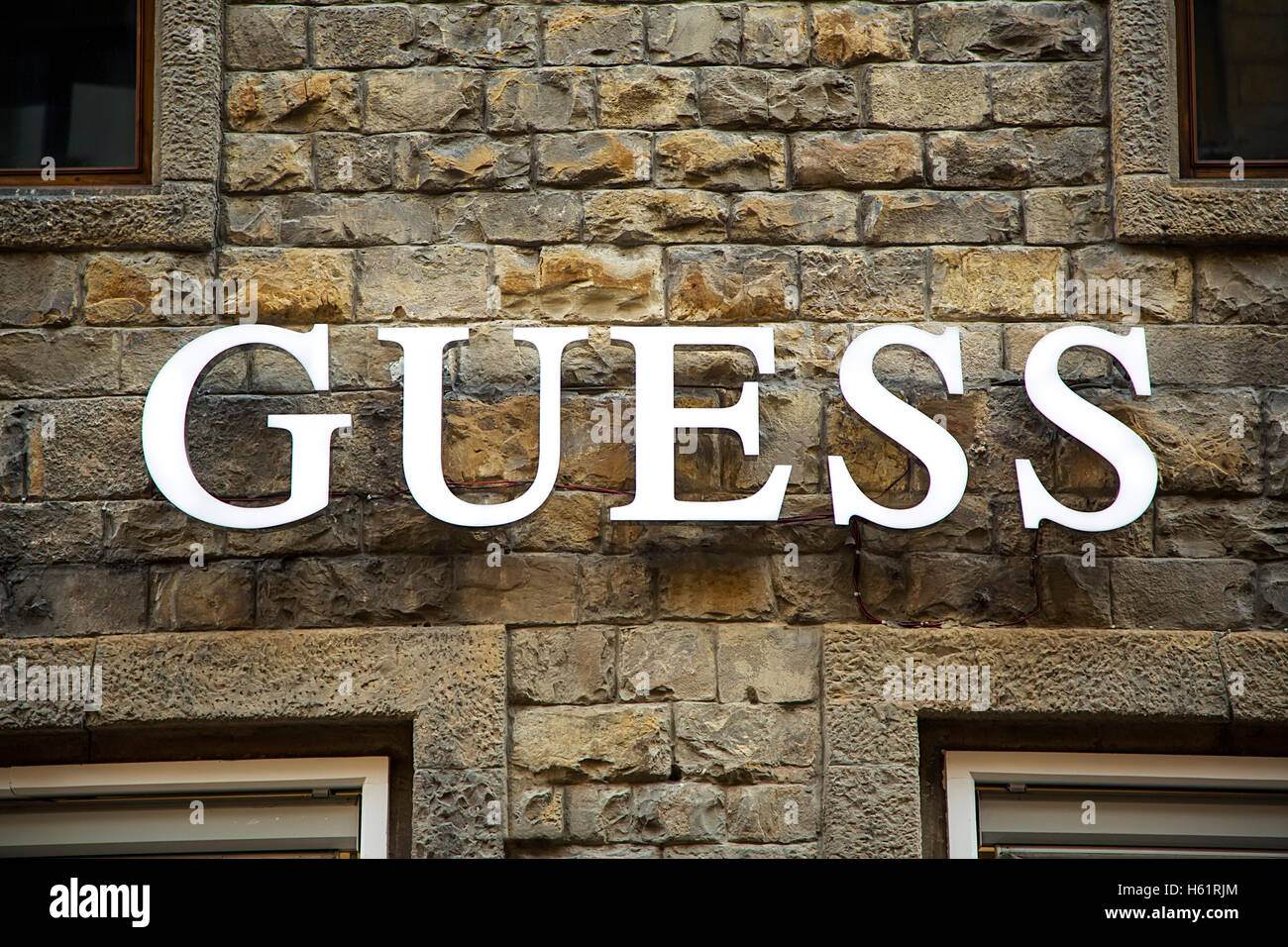 Détail de la boutique Guess à Florence, Italie Photo Stock - Alamy