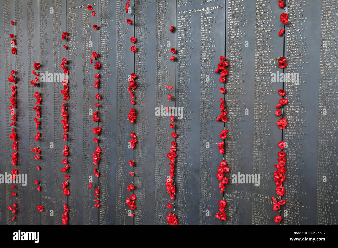 Mur du Souvenir en l'honneur des soldats australiens tombés à l'Australian War Memorial à Canberra. Banque D'Images