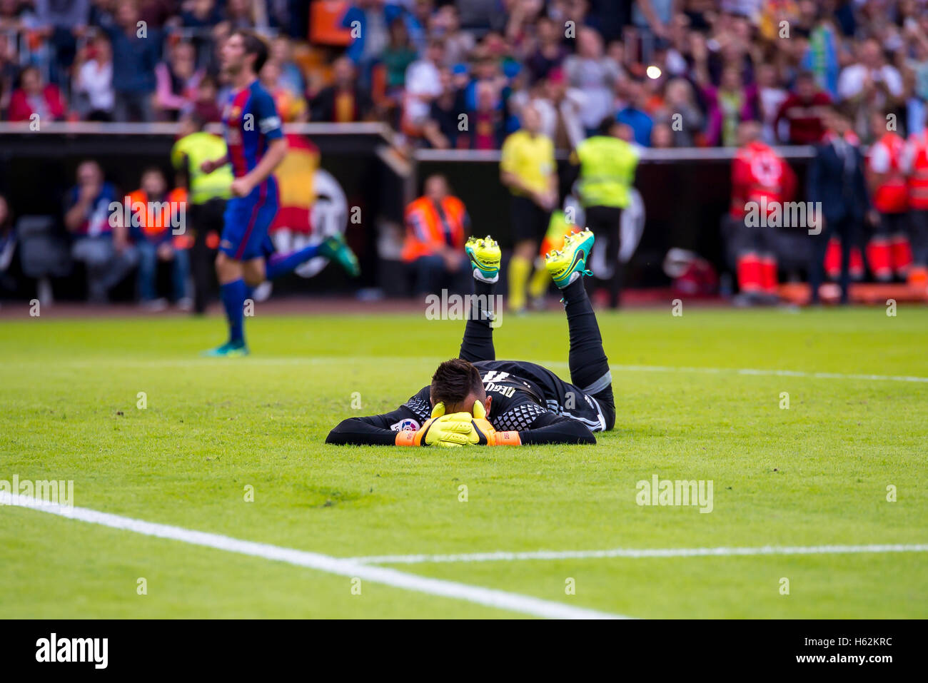 Valence, Espagne. 22 octobre, 2016. Diego Alves joue en La Liga match entre Valence CF et le FC Barcelone à Mestalla le 22 octobre 2016 à Valence, en Espagne. Crédit : Christian Bertrand/Alamy Live News Banque D'Images