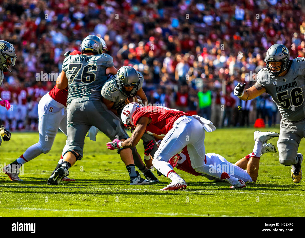 Palo Alto, Californie, USA. 22 octobre, 2016. Colorado Quarterback Sefo Liufau (13) sur un conçu fonctionner en NCAA football action à l'Université de Stanford, avec les Colorado Buffaloes visiter le Stanford Cardinal. Colorado a gagné le match, 10-5. © Seth Riskin/ZUMA/Alamy Fil Live News Banque D'Images