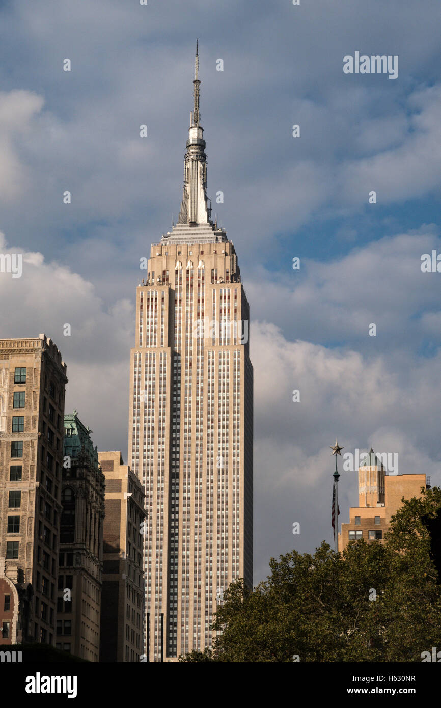 Empire State Building, la Cinquième Avenue et 34th Street, New York, USA Banque D'Images