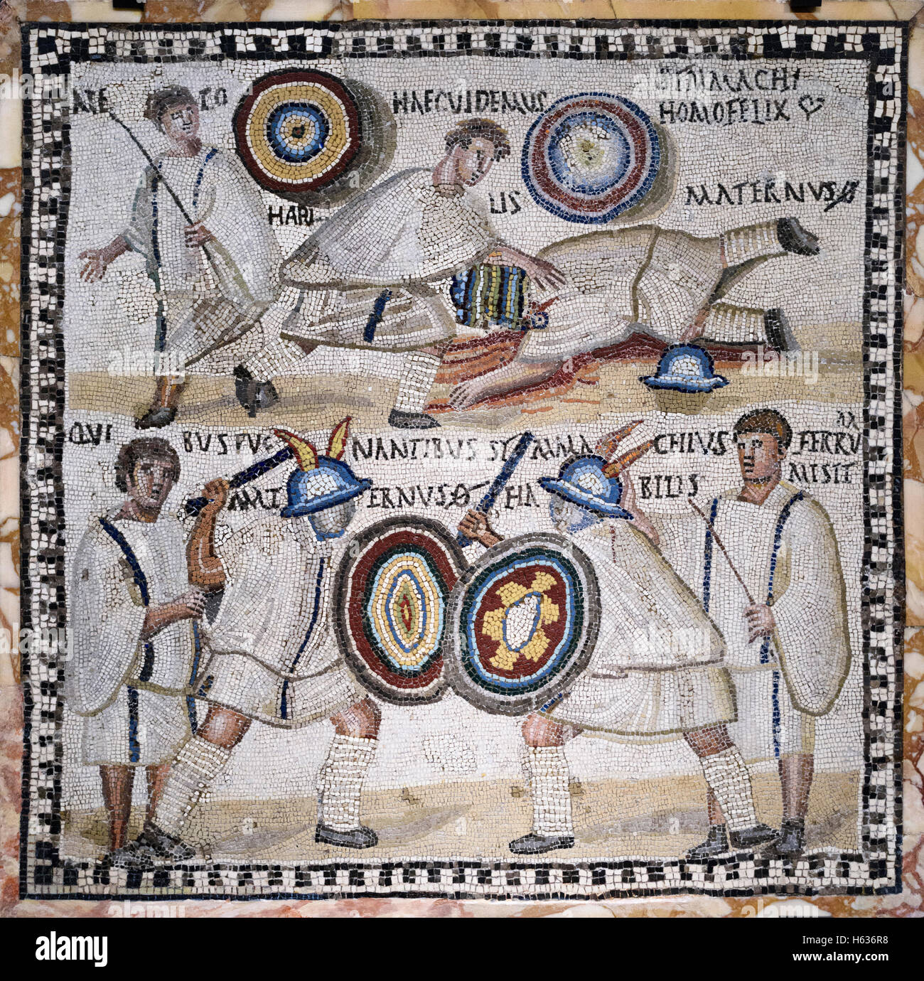 Madrid. L'Espagne. Combat de gladiateurs, mosaïque romaine, 3e siècle, à partir de Rome, Musée Archéologique National d'Espagne. Banque D'Images