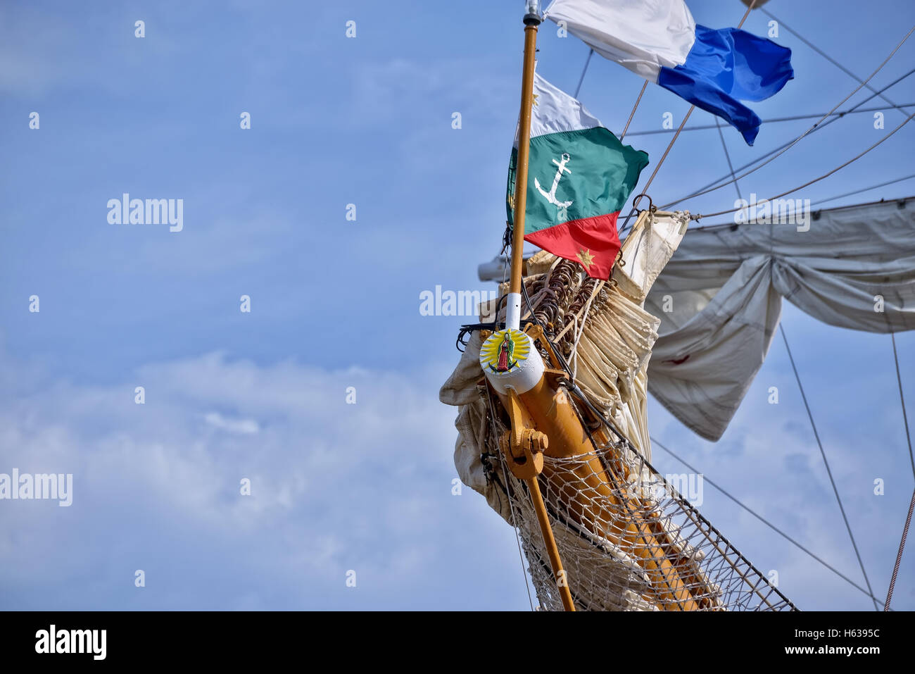 Bateau à voile préparé pour commencer de départ pendant dernier jour de Tall Ships Races 2016 le 10 juillet 2016 à Anvers, Belgique Banque D'Images