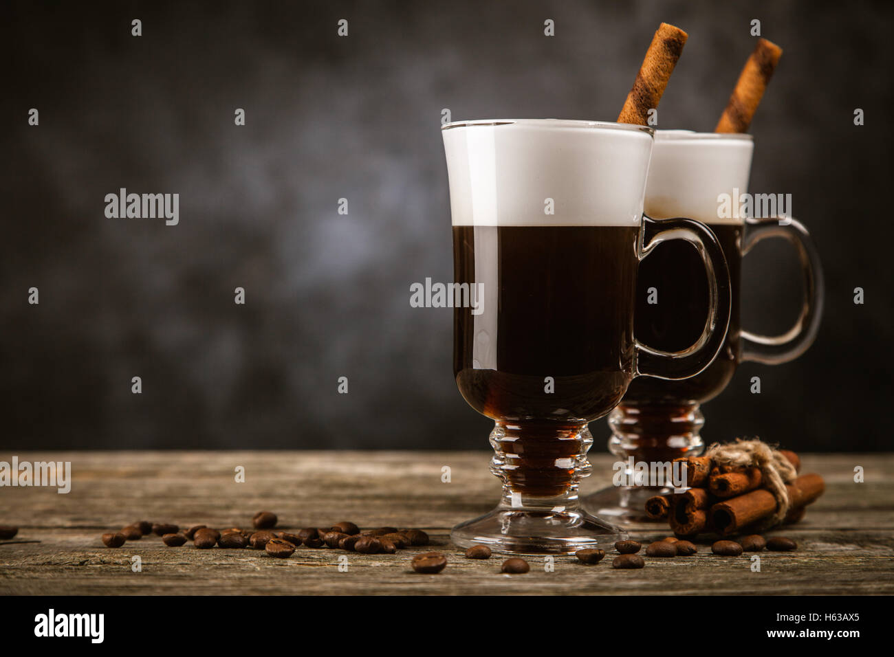 Lot 2 Tasses à Café Irlandais Verre Avec Poignées 230ml - Cappuccino Chocolat Chaud Latte