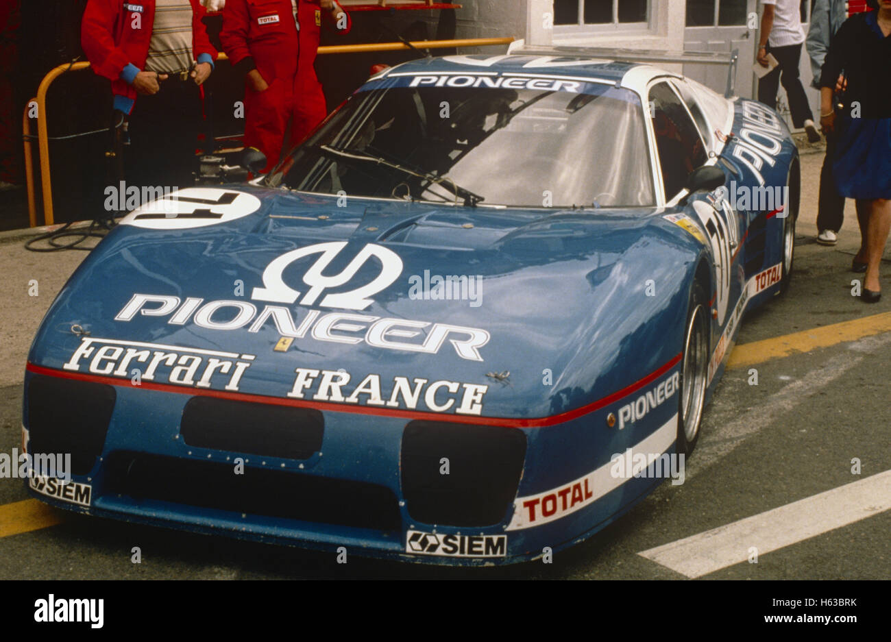 Bulletin Lénam,Claude Jean Claude Andruet, Hervé Regout dans une Ferrari 512 BB a pris sa retraite depuis Le Mans 20 Juin 1982 Banque D'Images