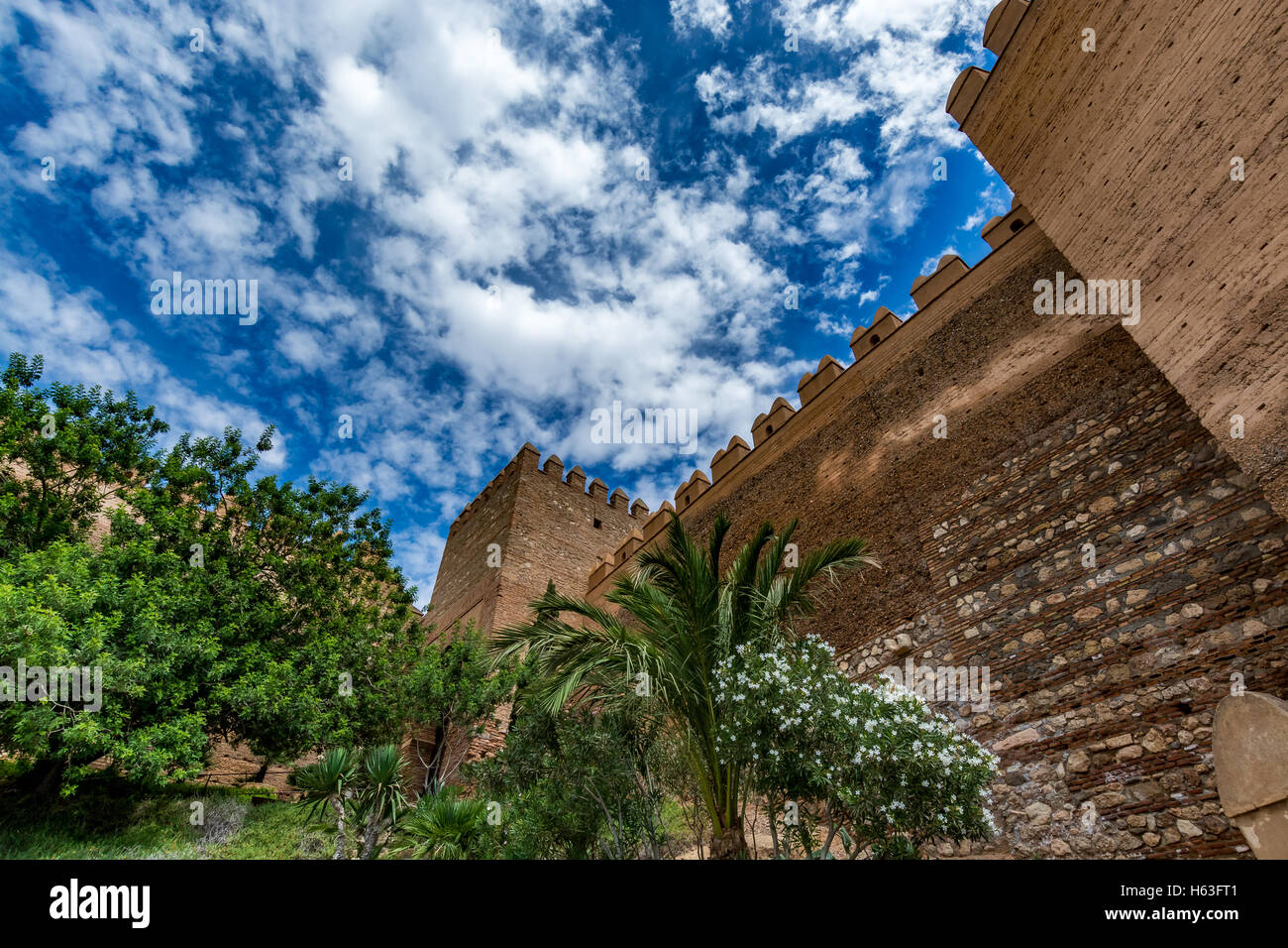 Vue sur les remparts de l'Alcazaba d'Almería (Almeria, Espagne) Château Banque D'Images