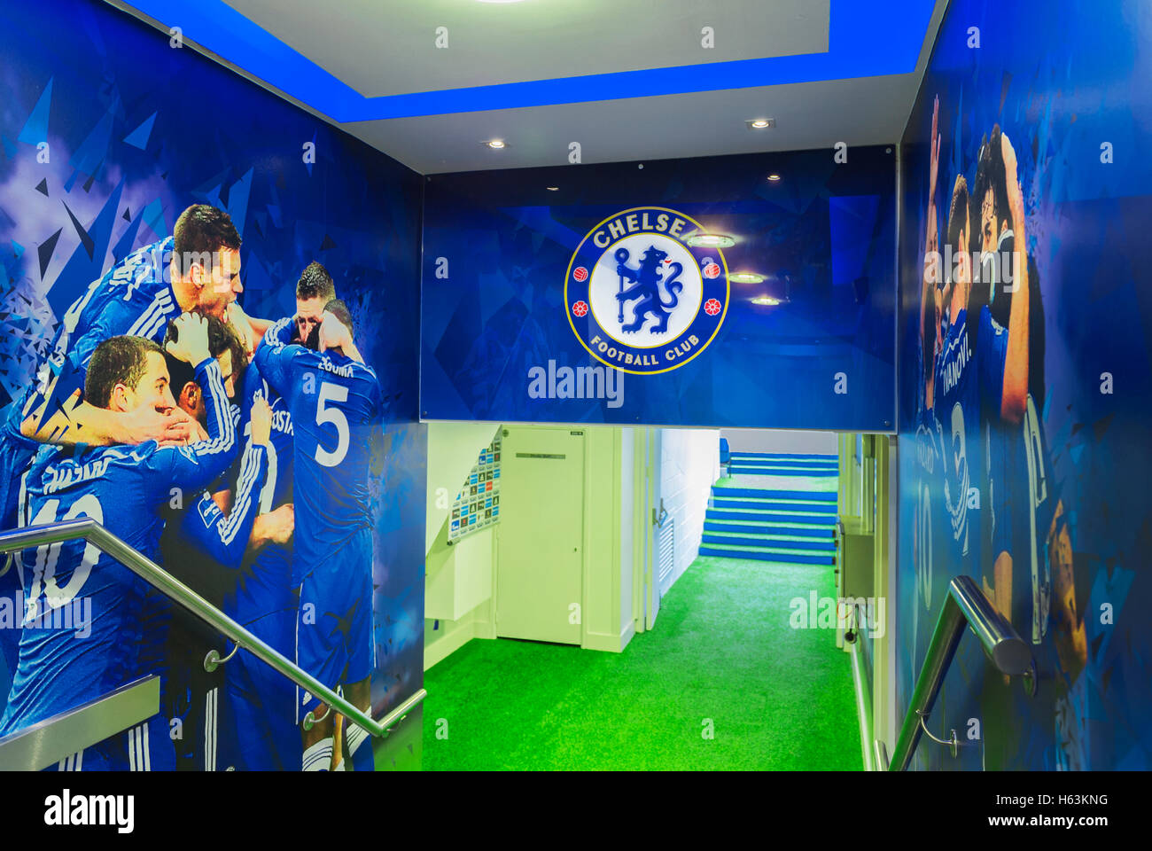 Chelsea FC en tunnel des à Stamford Bridge Banque D'Images