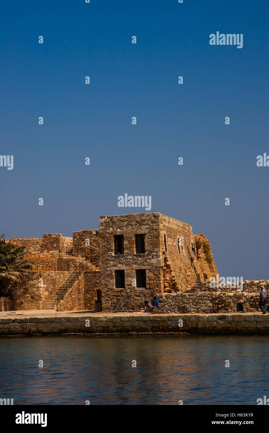 Ancien port murs dans Chania, Crete Banque D'Images