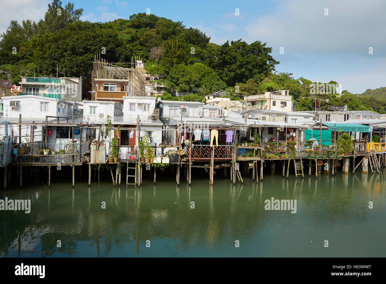 Maisons sur pilotis à Tai O, un cadre préservé Chinese Rural Village de pêcheurs sur l'île de Lantau, à Hong Kong. Banque D'Images