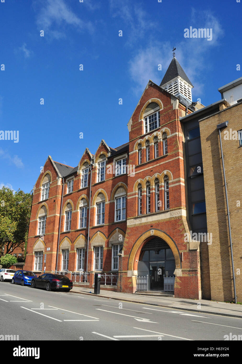 L'ancien bâtiment de l'école (anciennement york road school), York Way, King's Cross, Londres, Angleterre, Royaume-Uni Banque D'Images