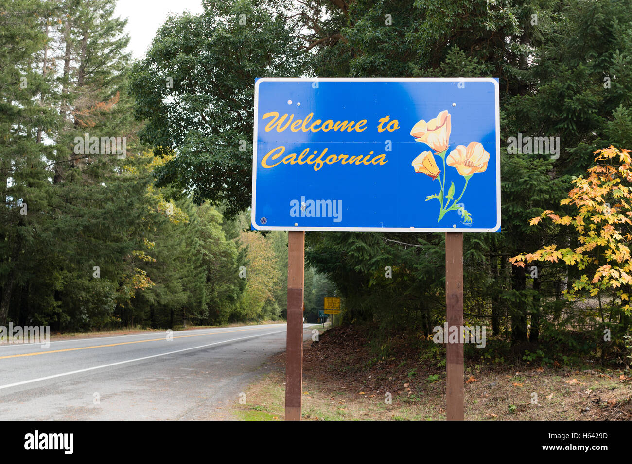 Le sud sur 101 entre l'Oregon et en Californie, vous verrez ce signe Banque D'Images