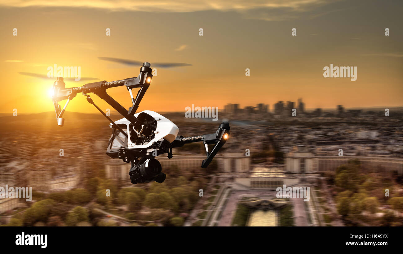 Drone volant au-dessus de la ville de Paris panorama en motion blur Banque D'Images