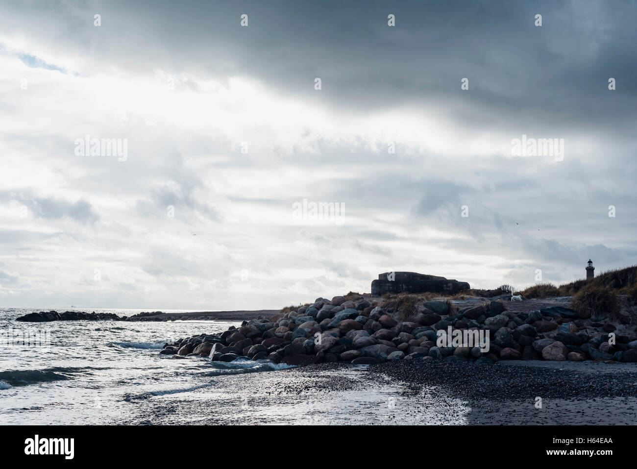 Le Danemark, Skagen, bunker et phare de la plage Banque D'Images