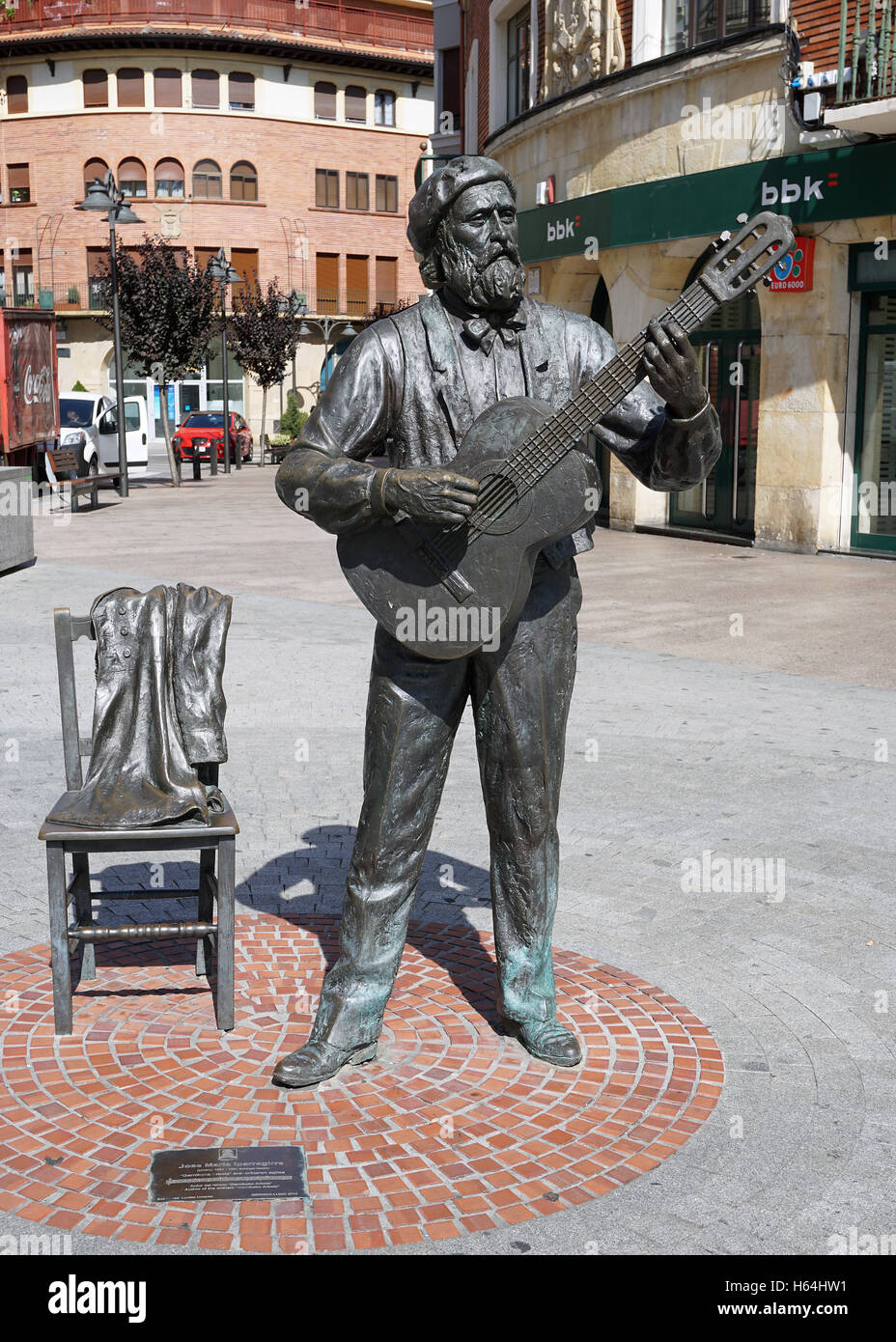 Jose Maria Iparragirre Gernikako Arbola guitariste auteur Guernica Espagne Banque D'Images