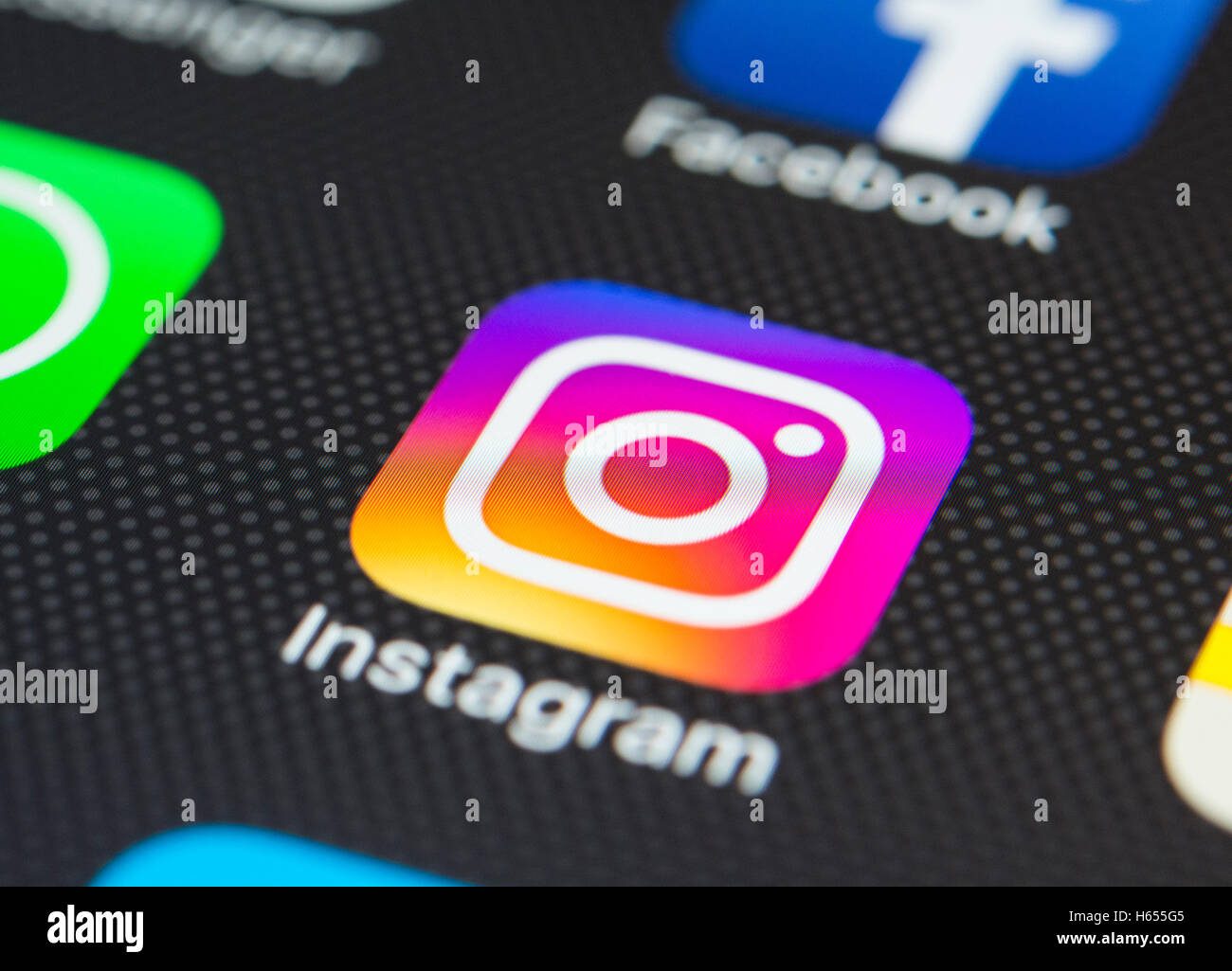 Médias sociaux Instagram app close up sur l'écran du téléphone intelligent iPhone Banque D'Images