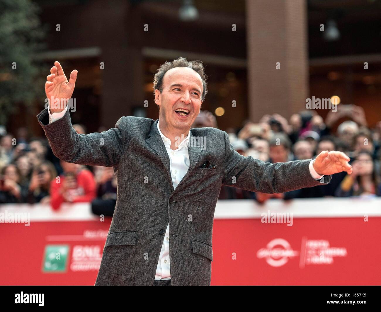 Rome, Italie. 23 Oct, 2016. L'Italie, Rome, 23 Octobre 2016 : Le directeur et l'acteur Roberto Benigni sur le tapis rouge au Festival du Film de Rome 2016 Crédit photo : Fabio Mazzarella/Sintesi/Alamy Live News Banque D'Images