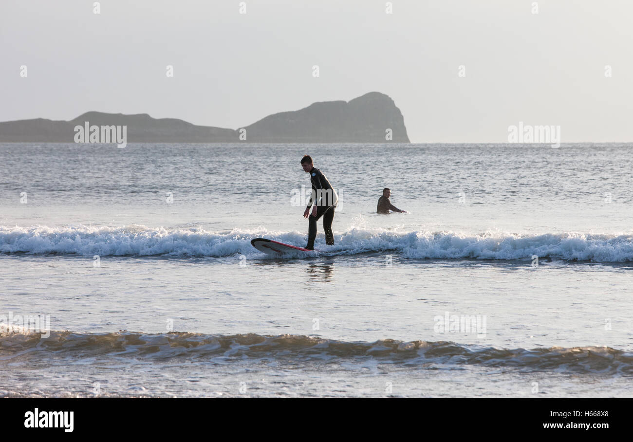 Llangennth Beach, Rhossili Bay, Gower, Pays de Galles, Royaume-Uni. Journée ensoleillée à Llangennith surfers Beach,Rhossili Bay,Gower,Pays de Galles. Banque D'Images