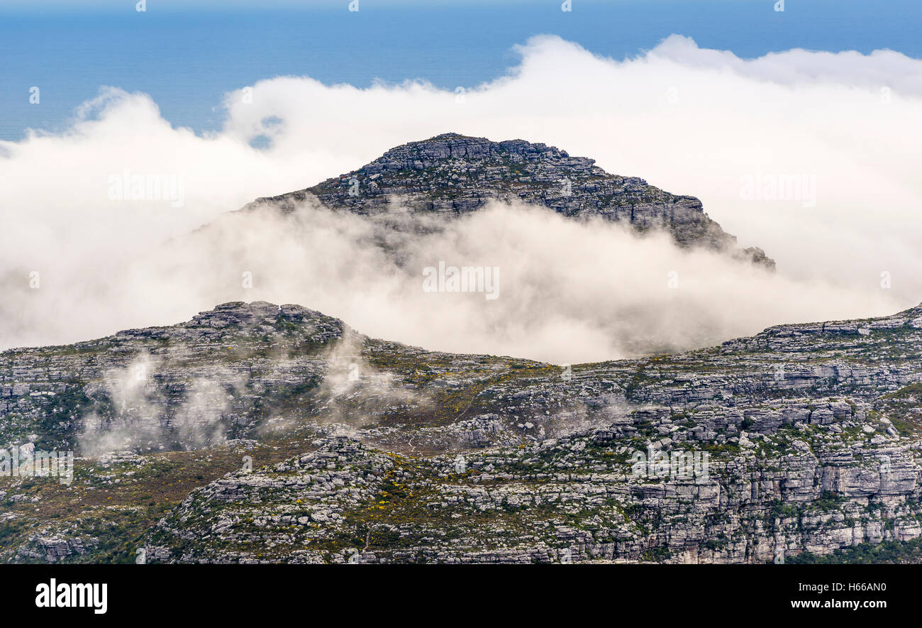 Sommet rocheux des Douze Apôtres à Cape Town, Afrique du Sud Banque D'Images