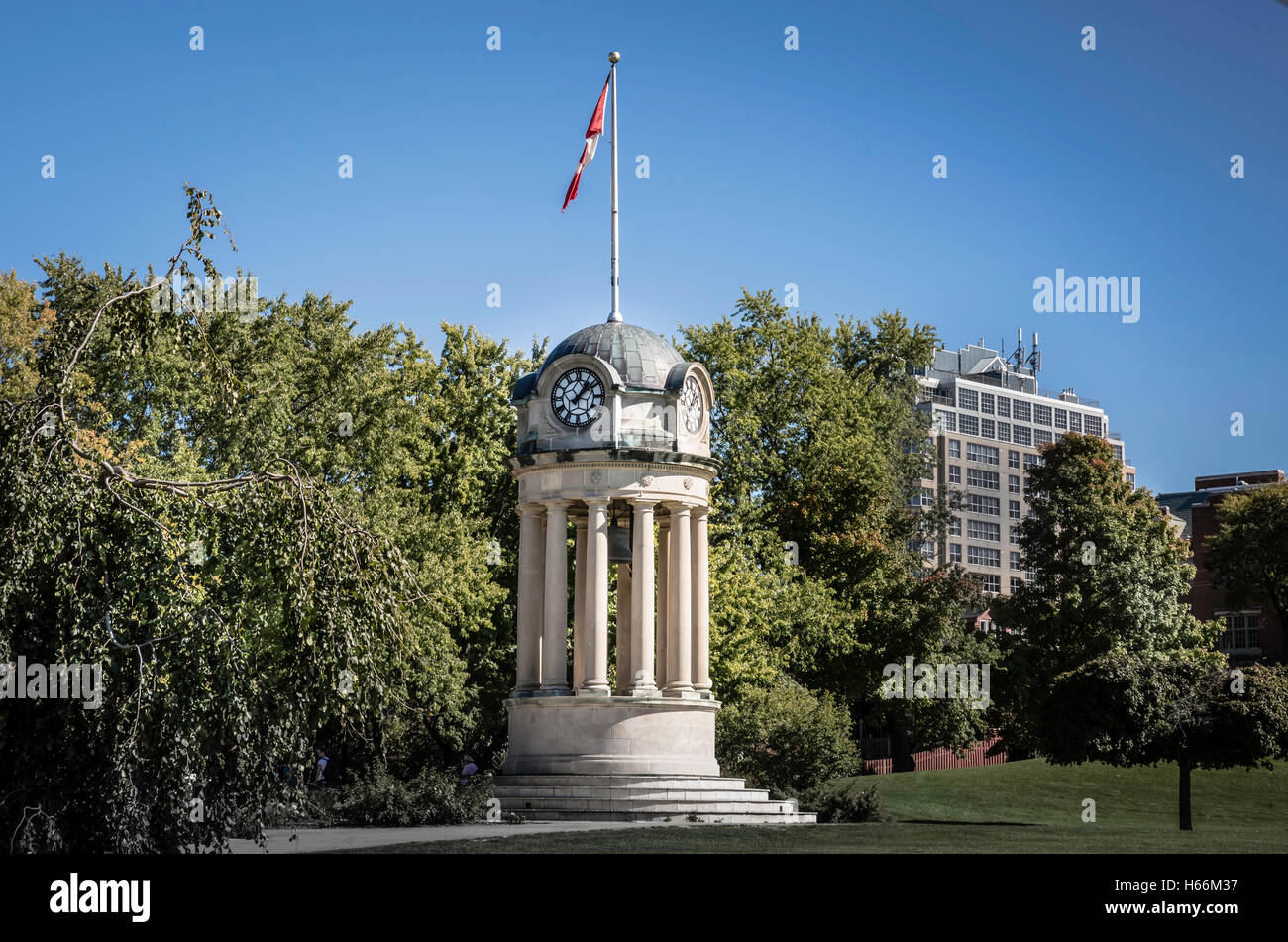 Tour de l'horloge dans le parc Victoria, Kitchener Canada Banque D'Images