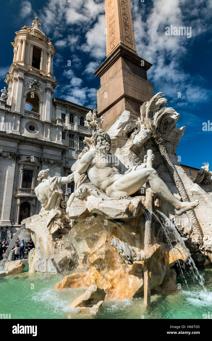 Fontaine des Quatre Fleuves, la Piazza Navona, Rome, Latium, Italie Banque D'Images