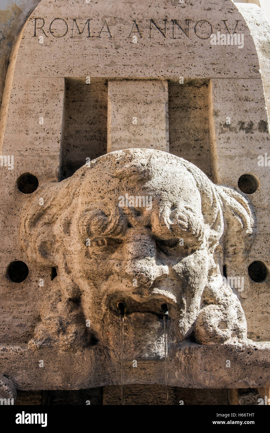 Fontaine des Arts dans la Via Margutta, Rome, Latium, Italie Banque D'Images