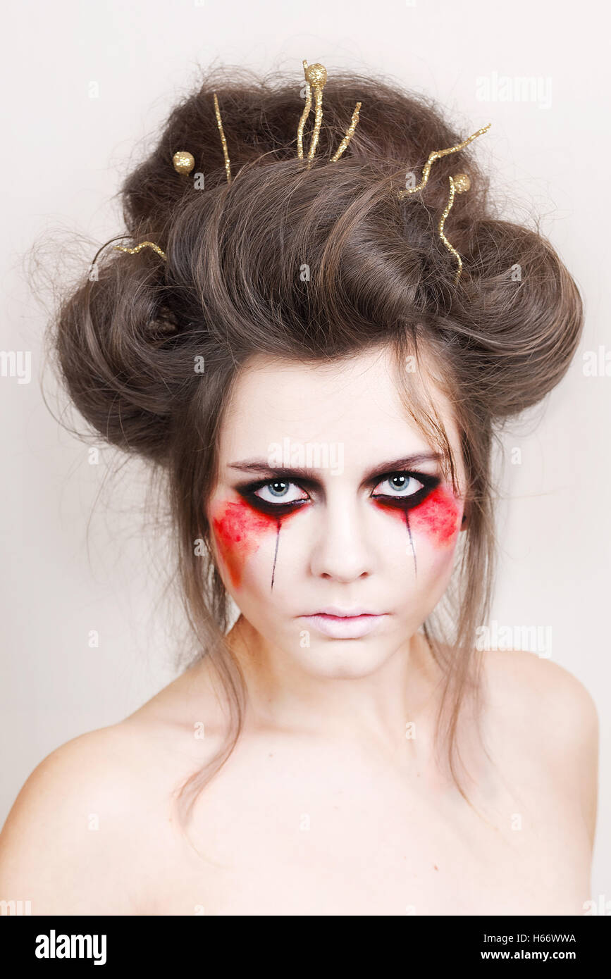 Halloween maquillage beau modèle avec une parfaite hairstyle. repiqué Banque D'Images