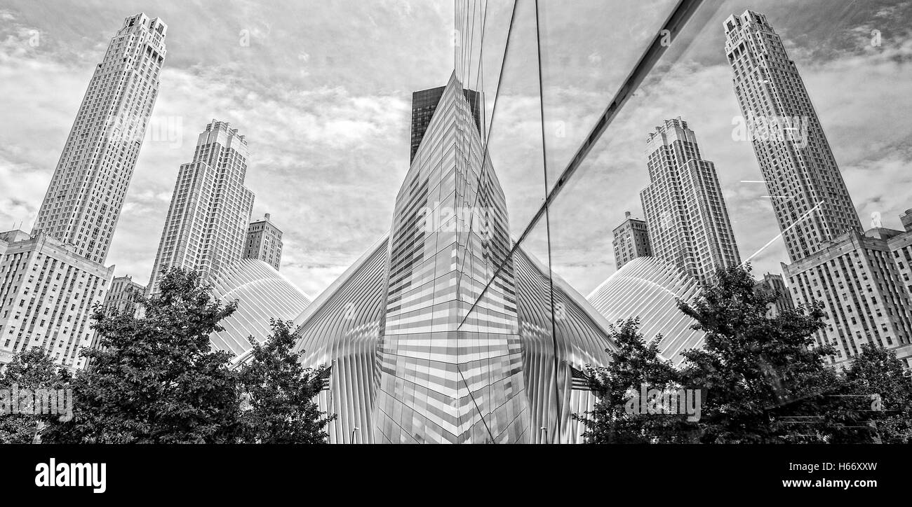 Compte World Trade Center Centre de Transports de l'Oculus conçu par l'architecte Santiago Calatrava Banque D'Images