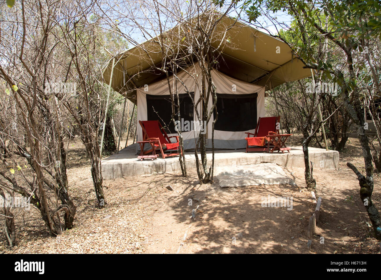 Enkalong tentes tented camp près de Sekenani Gate Masai Mara, Kenya Banque D'Images