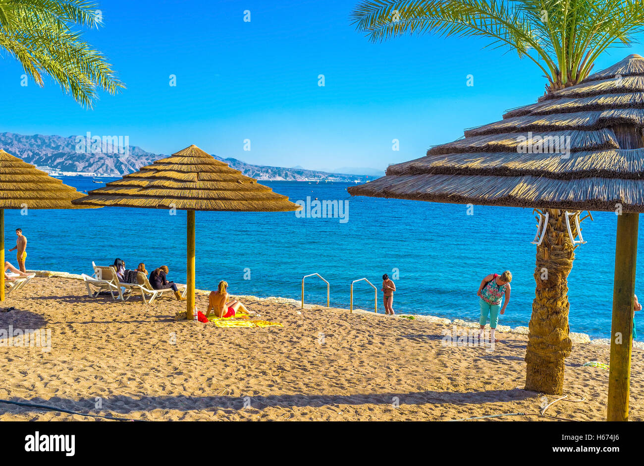 Le meilleur complexe hôtelier en Israël dispose de sable propre, la mer chaude et un soleil éclatant toute l'année, Eilat Banque D'Images