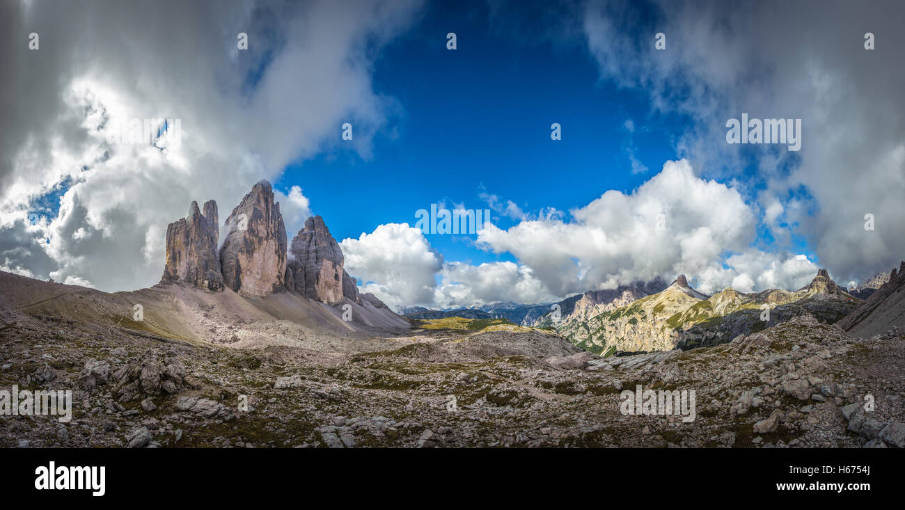 Trois pics. Parc national Tre Cime di Lavaredo. , Dolomites Tyrol du Sud, Italie Banque D'Images