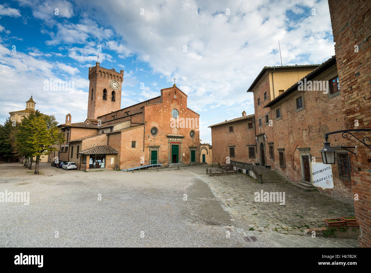 La cathédrale dans la ville médiévale de San Miniato, en Toscane, Italie, Union européenne, Europe Banque D'Images