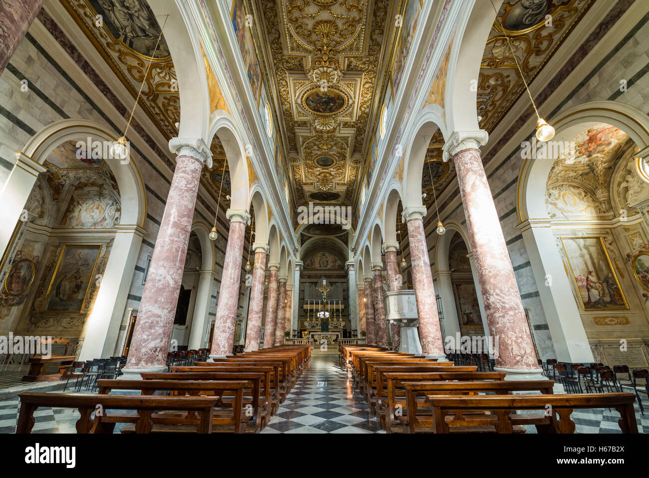Intérieur de la cathédrale de Santa Maria Assunta et Jenesien, San Miniato, en Toscane, Italie, Europe Banque D'Images