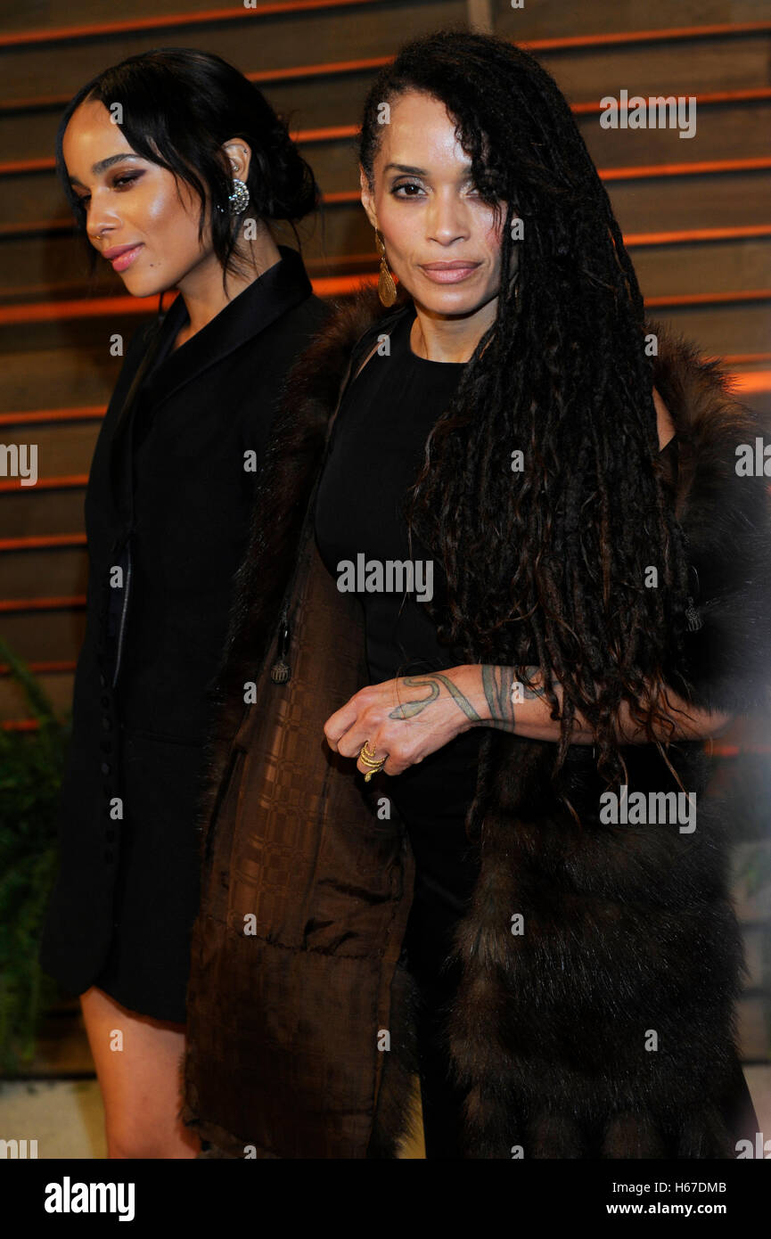 Zoe Kravitz(L) et Lisa Bonet assister à la 2014 Vanity Fair Oscar Party le 2 mars 2014 à West Hollywood, Californie. Banque D'Images