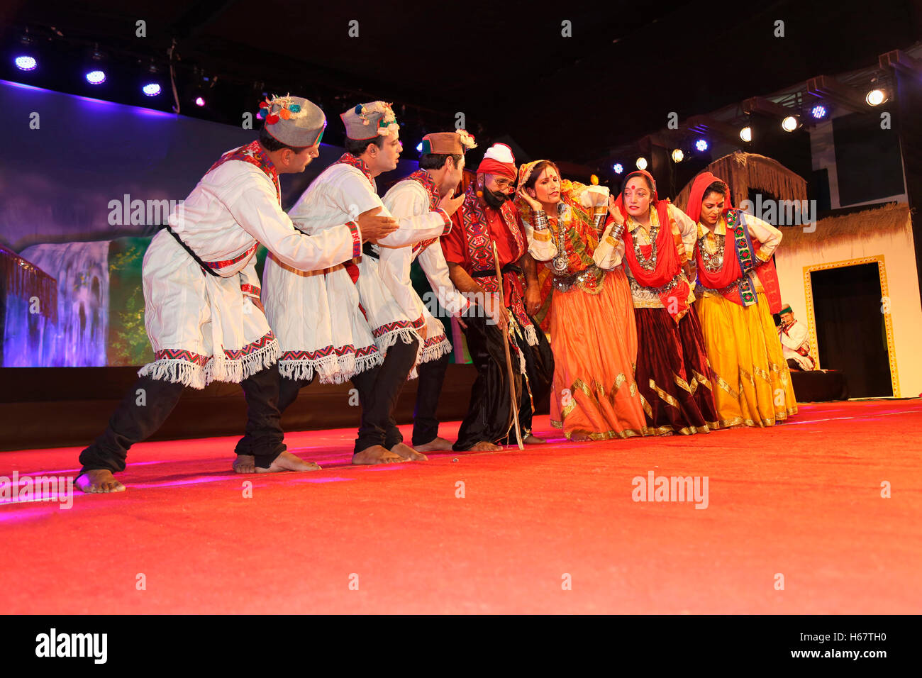 Lambada Dance, Himachal Pradesh, Inde Banque D'Images