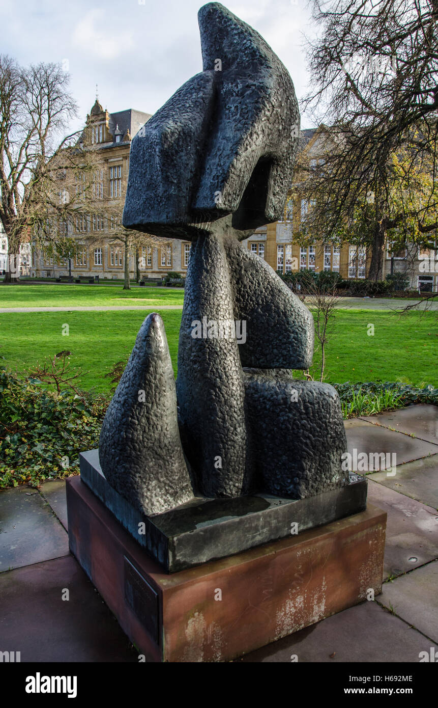 Kunsthalle Bielefeld Allemagne Northrhine-Westfalia Otto Freundlich 'Composition' 1933 sculpture en bronze Banque D'Images