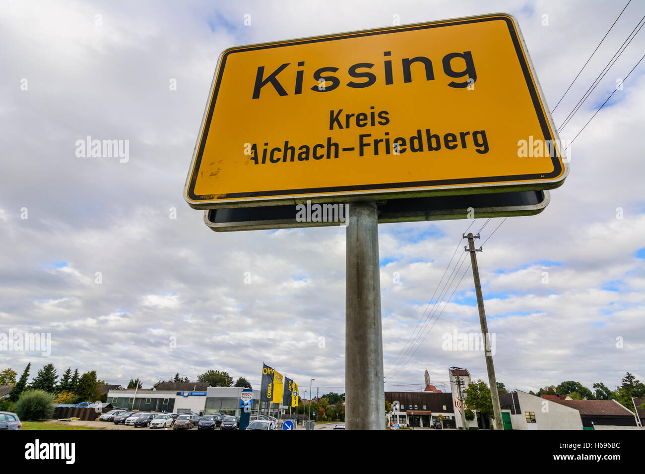 Kissing : panneau d'entrée de ville, Schwaben, souabe, Bayern, Bavière, Allemagne Banque D'Images