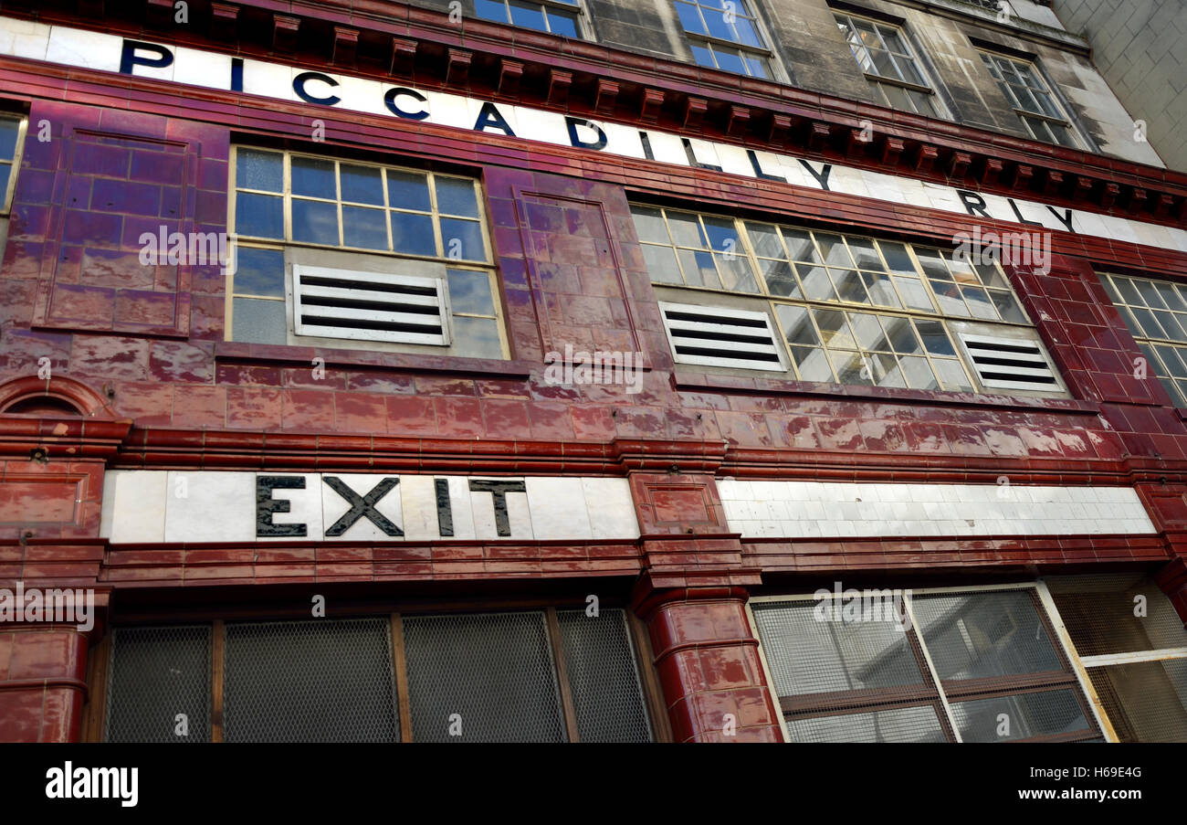 Londres, Angleterre, Royaume-Uni. La sortie de la station de métro désaffectée Strand à Surrey Street Banque D'Images
